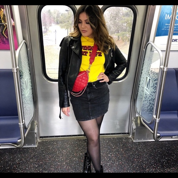 Zara tee yellow short sleeve winning at life